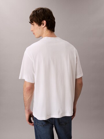 T-Shirt Calvin Klein en blanc