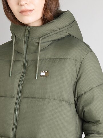 Tommy Jeans - Casaco meia-estação em verde