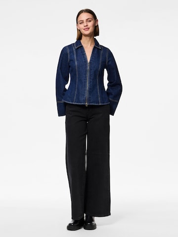PIECES Blouse 'PCFlora' in Blauw