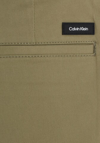 Calvin Klein Regular Chino Pants in Green