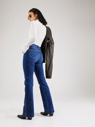WRANGLER Расклешенный Джинсы 'FLARE' в Синий