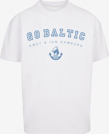 F4NT4STIC Shirt 'Go Baltic Ostsee Knut & Jan Hamburg' in Wit: voorkant
