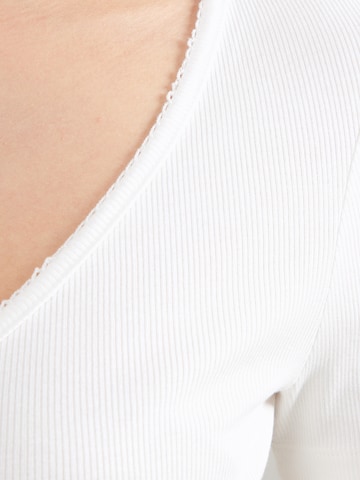 ONLY Póló 'ONLBETTY' - fehér