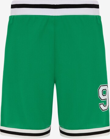 Redbridge Regular Workout Pants in Green