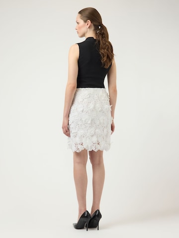 YAS - Falda 'YASBluma' en blanco