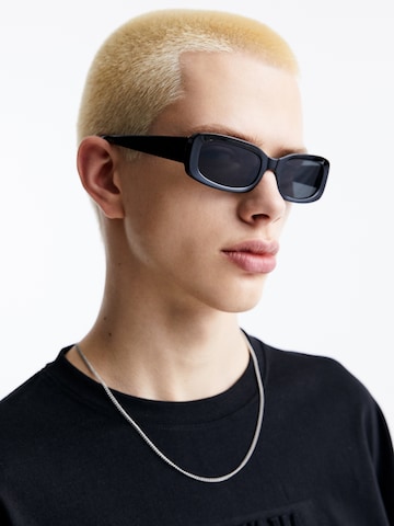 Pull&Bear Okulary przeciwsłoneczne w kolorze czarny