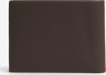 Calvin Klein Wallet in Brown