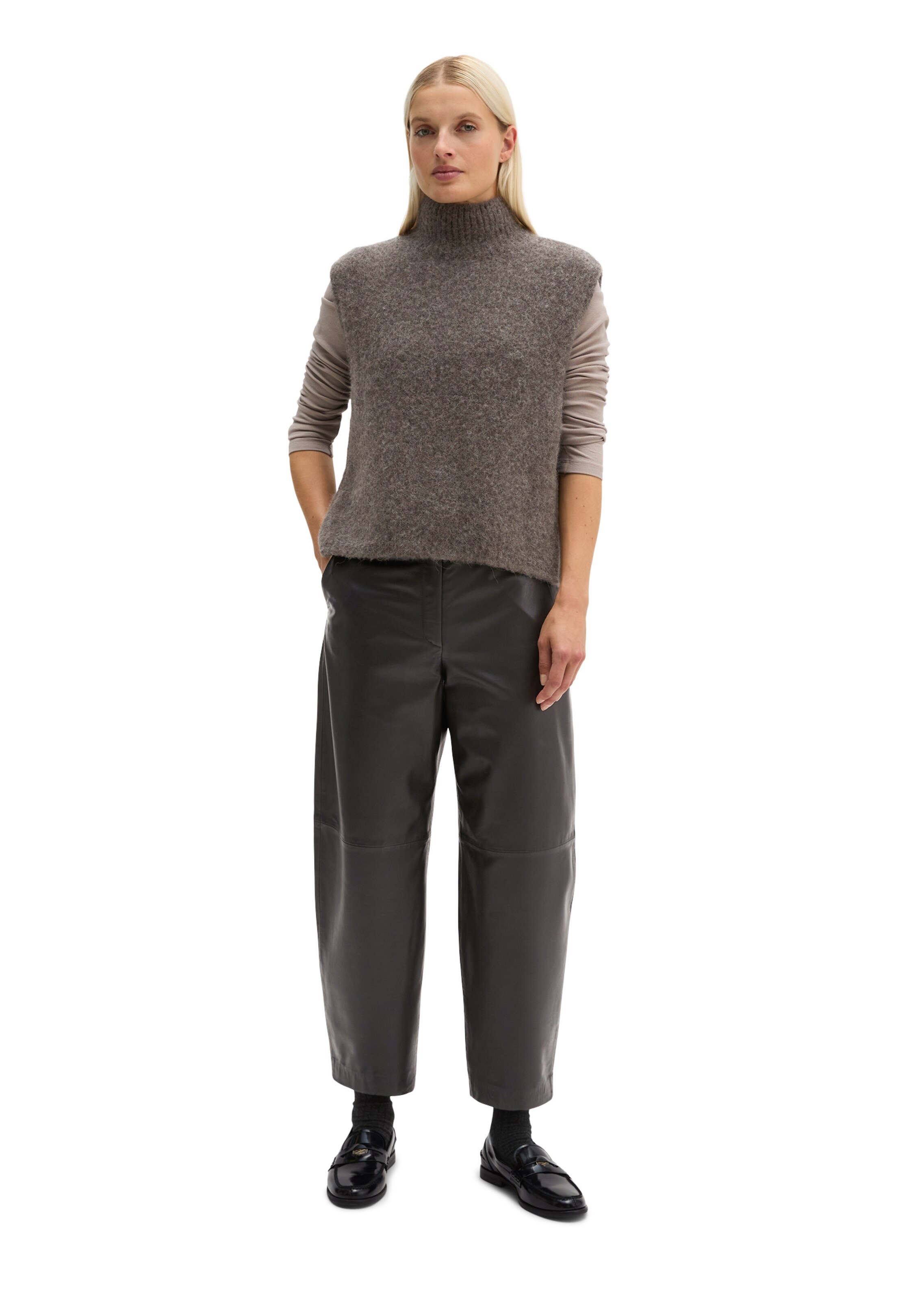 Marc O'Polo Knitted vest in Brown: front