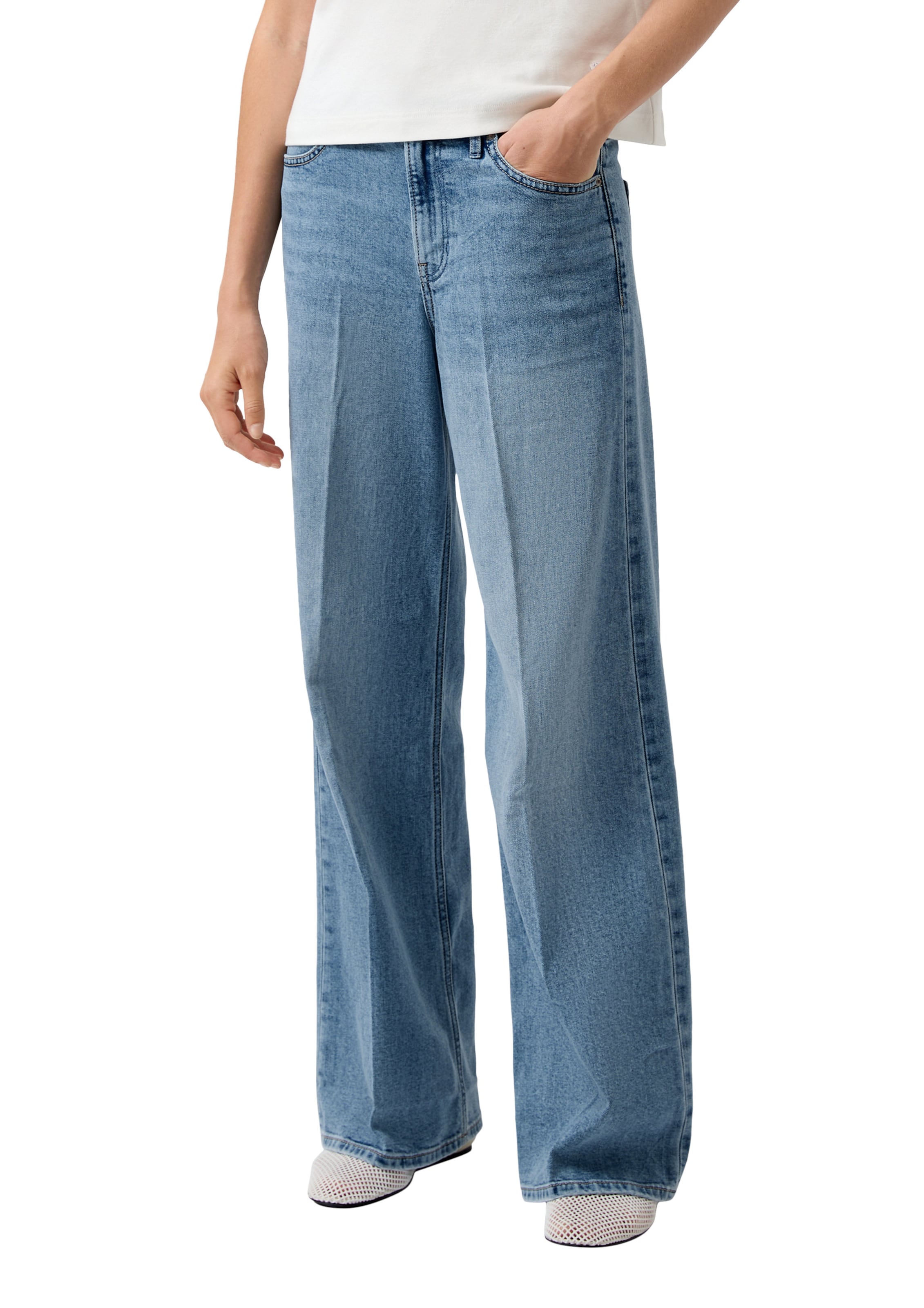 s.Oliver - Perna larga Calças de ganga 'Suri' em azul: frente