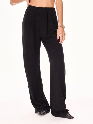 mandragora Wide leg Pants 'Ora' in Black: front