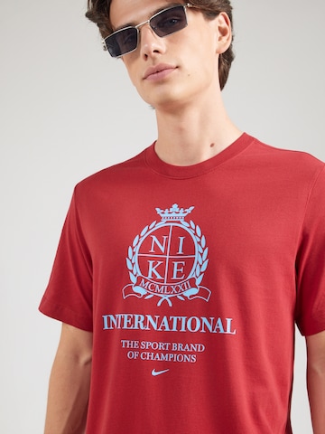 Nike Sportswear - Camisa em vermelho