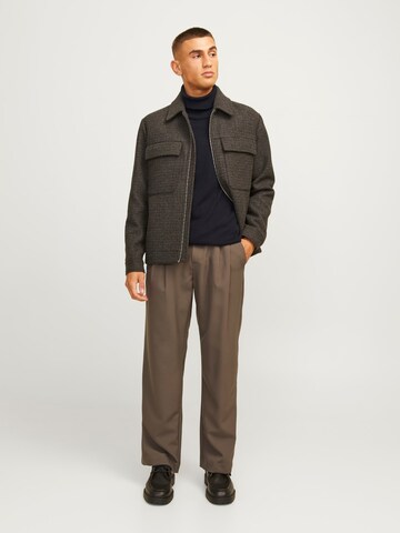 Pulover 'JJEBasic' de la JACK & JONES pe negru
