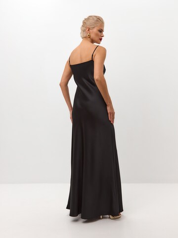 Abito 'Maxi satin slip dress 'Serene'' di Serena Silueta in nero
