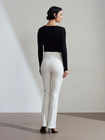 Dilvin Regular Pants in White