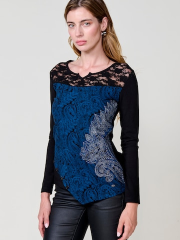 Maglietta di KOROSHI in blu: frontale