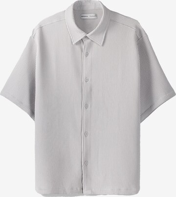 Bershka Regular fit Overhemd in Grijs: voorkant