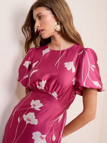 Friends Like These Kleid in Pink