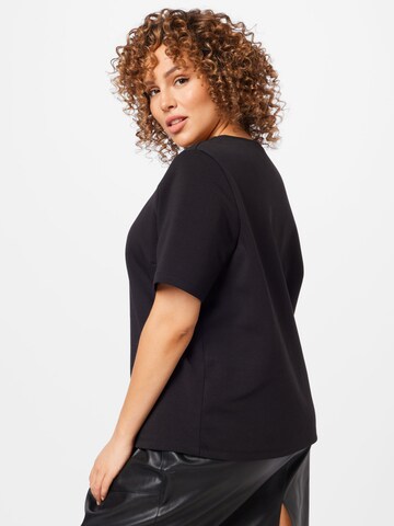 Selected Femme Curve - Camiseta 'EMILY' en negro