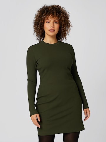 A LOT LESS Dress 'Milly' in Green