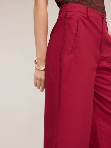 Wide leg Pantaloni di MOTIVI in rosso
