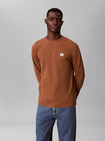 Calvin Klein Jeans Majica | rjava barva: sprednja stran