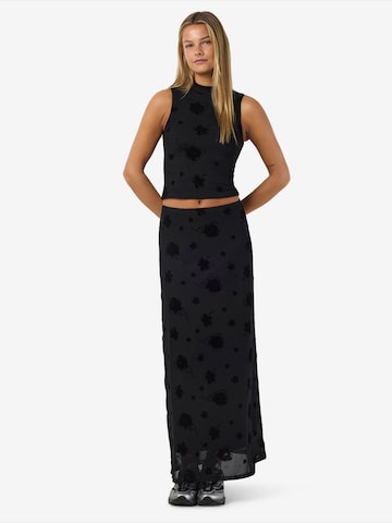 Noisy may Top 'NMRILEY' – černá