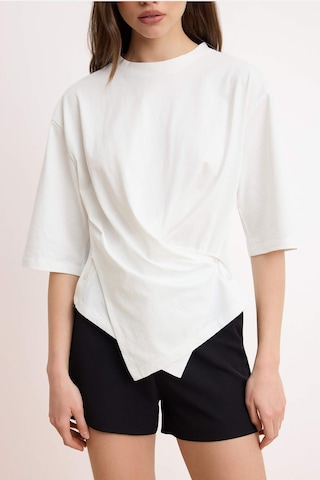 Trendyol - Camiseta en blanco