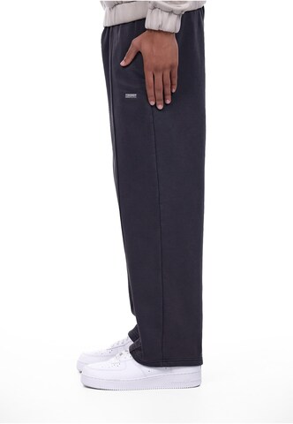 Dropsize Loosefit Hose in Schwarz