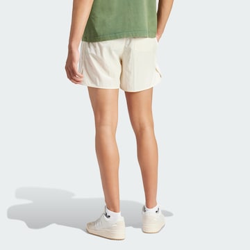 regular Pantaloni 'Adicolor Classics Sprinter' di ADIDAS ORIGINALS in bianco