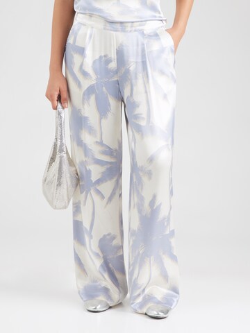 OUI Wide leg Pleat-front trousers in Beige: front
