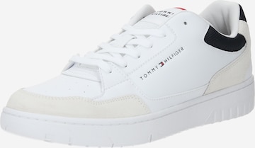 TOMMY HILFIGER Sneakers laag 'Basket Core' in Wit: voorkant