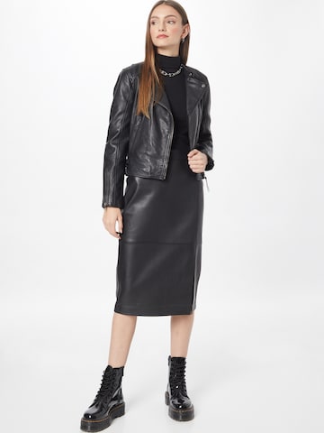 Calvin Klein - Falda en negro