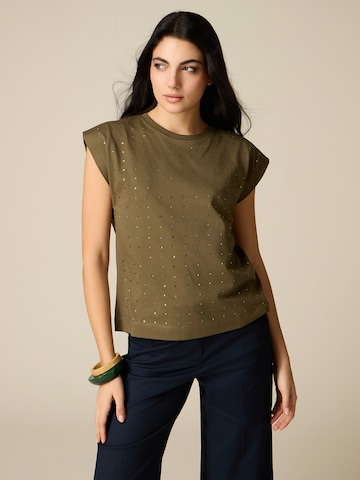 Top di oltre in verde: frontale