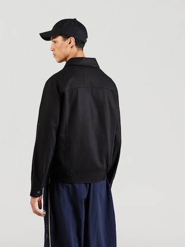 GUESS - Chaqueta de entretiempo en negro