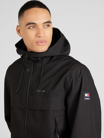 Tommy Jeans Plus Jacke 'TECH CHICAGO' in Schwarz