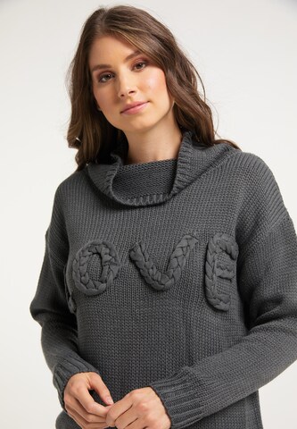 pilka IZIA Laisvas megztinis