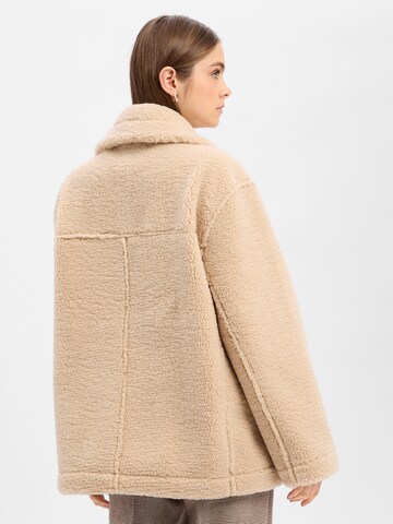 OPUS Between-Season Jacket in Beige