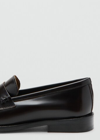 MANGO Loafer 'Louisa' värissä musta