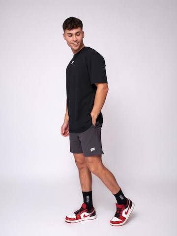 Fortex Fitness Regular Sportbroek 'Essential Shorts' in Grijs