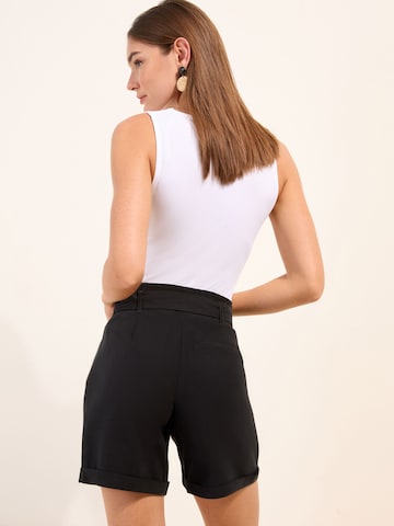 regular Pantaloni di Friends Like These in nero