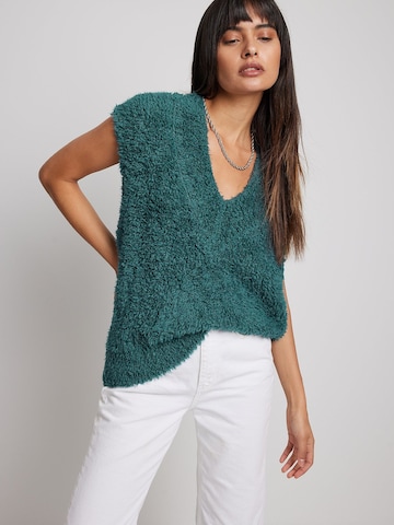 NA-KD Oversized trui in Groen: voorkant