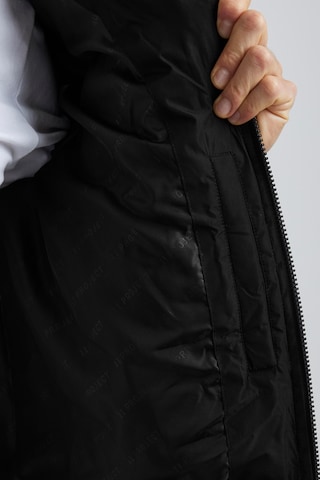 11 Project Parka 'TIBOR' in Schwarz