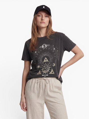 ONLY Carmakoma - Camiseta en negro: frente