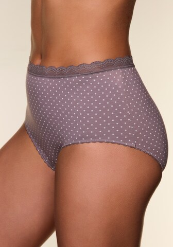 VIVANCE Boyshorts in Brown