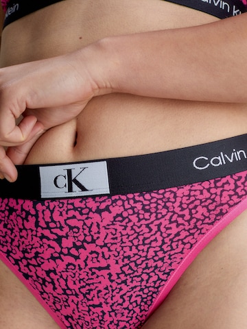Calvin Klein Underwear قميص نسائي تحتي 'CK96' بلون زهري