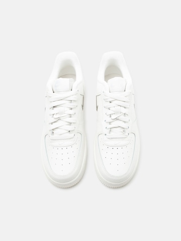 Nike Sportswear Sneaker 'AIR FORCE 1 '07' in Weiß