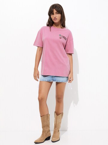 Pull&Bear T-Shirt in Pink