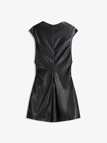 Bershka Рокля в черно