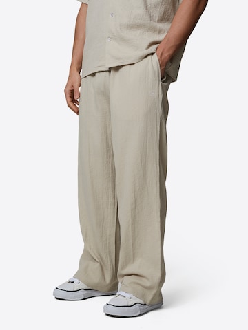 Loosefit Pantaloni di Good For Nothing in grigio