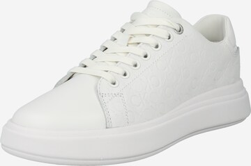 Sneaker low de la Calvin Klein pe alb: față